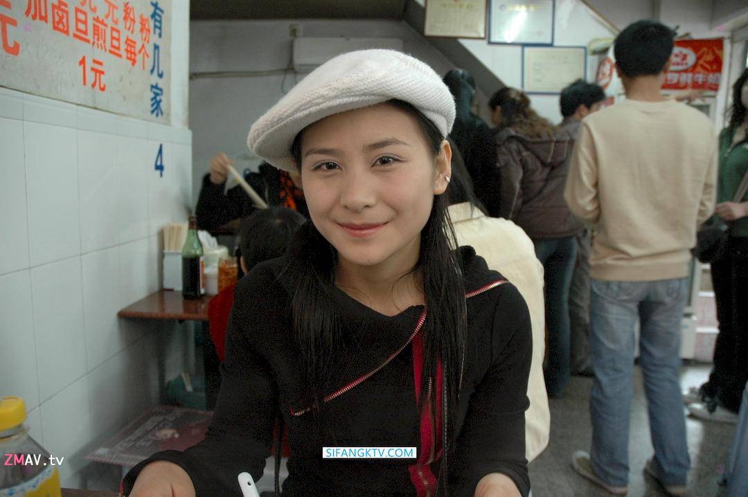 Model Lu Ping private photography at Zhuhai Jiuzhou Port's private shooting + sex