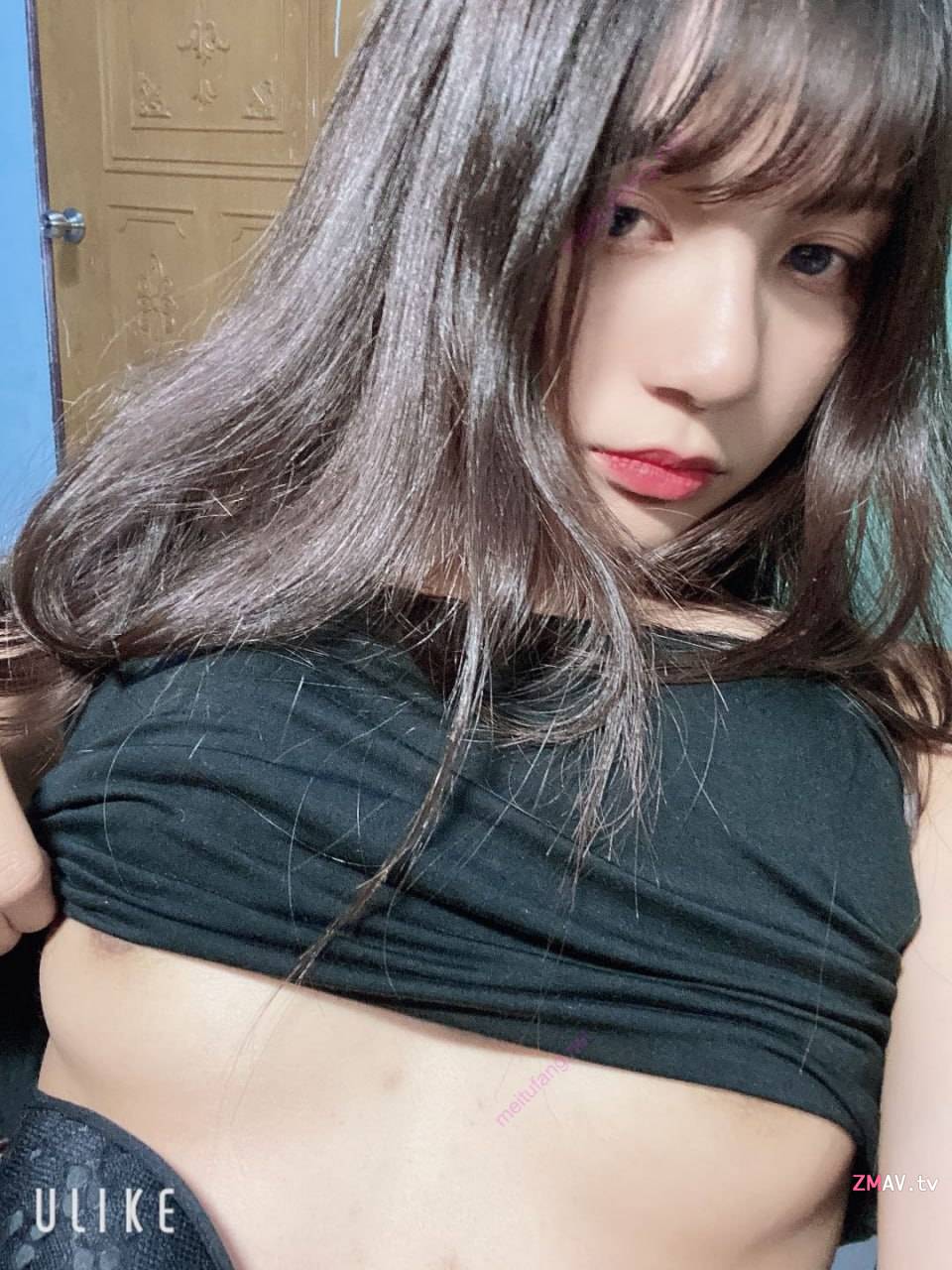 Cold beauty selfie leaked