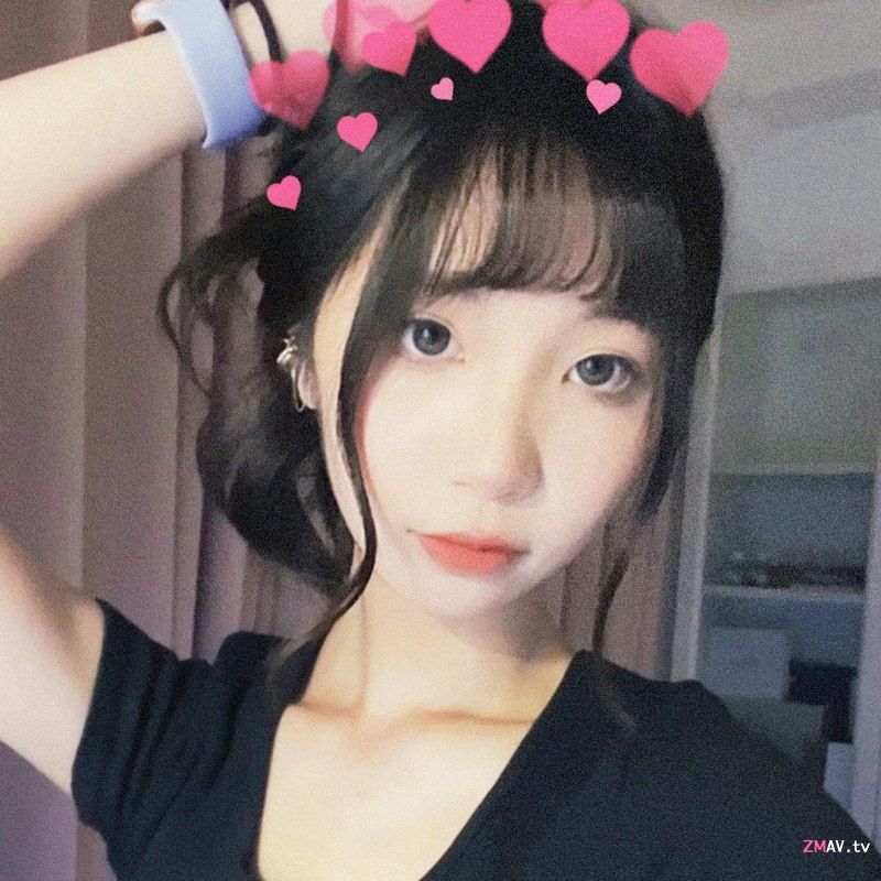 Couple leaked girl use hand to cover her face