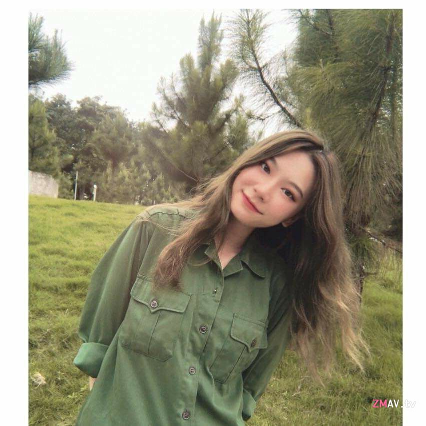 Vietnamese girl selfie leaked