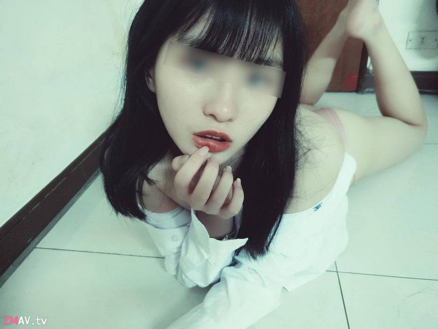 Evergreen little fairy a.k.a small breasts tiktok girl's selfie leaked