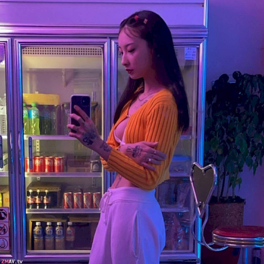 ig 10k follower tattoos girl selffie leaked