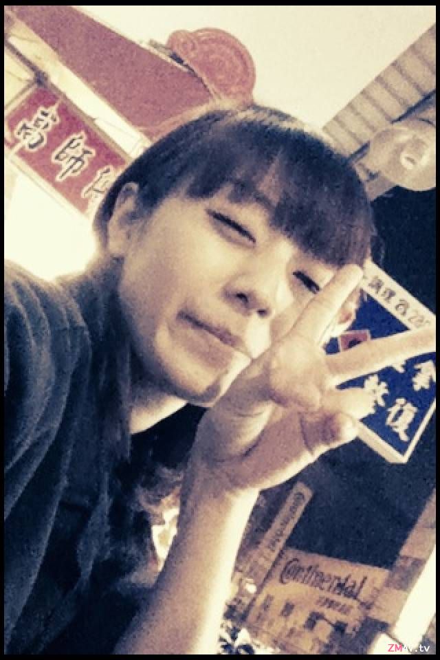 Taiwanese couple's leaked - bf cock is coated with chocolate and strawberry jam to increase the taste