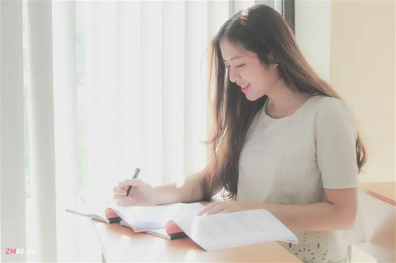 Vietnamese pretty female prosecutor Đặng Lê Quỳnh Giang, 29 secs sex video leaked