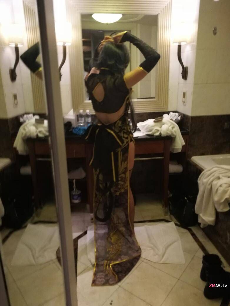 Famous coser compensated dating leaked 2017