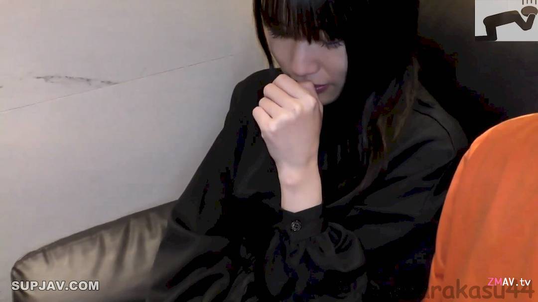 FC2-PPV-3290870 A female college student can't pay her tuition fee and ask for help