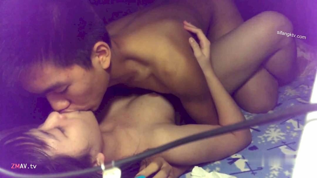 Young couple secretly having sex in their room and boyfriend said gg hurt when do rubbing Young couple secretly having sex in their room and boyfriend said gg hurt when do rubbing