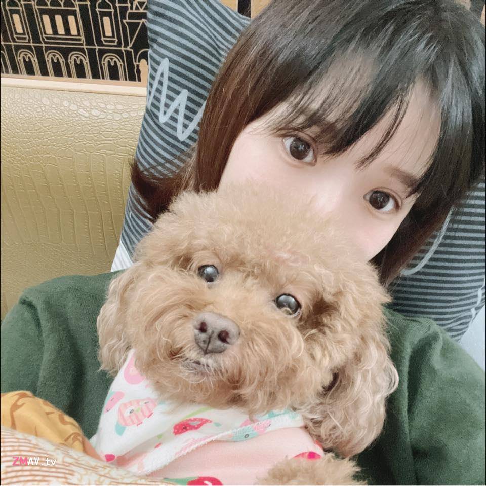 Boyfriend licks and sucks beautiful girlfriend’s pussy