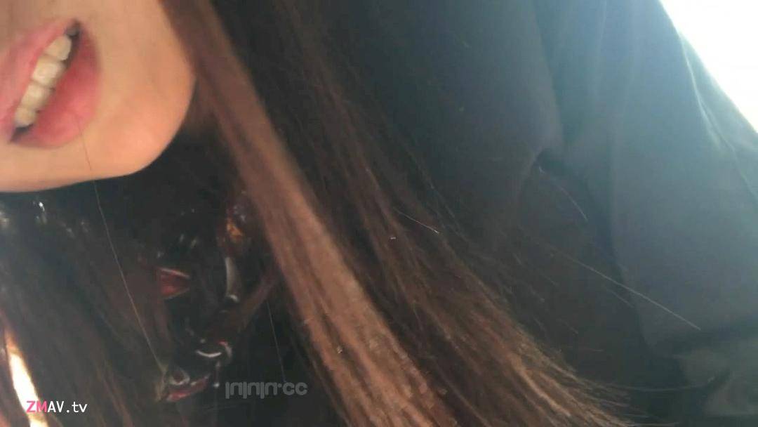 First time going up the mountain play field battle and have car sex with my long-haired beauty colleague First time going up the mountain play field battle and have car sex with my long-haired beauty colleague