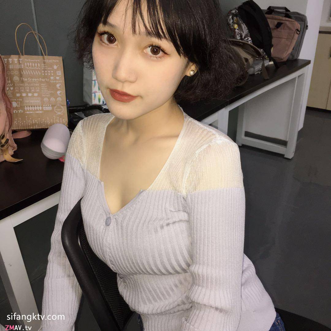 glasses girl sextape video leaked exposed by ex-boyfriend