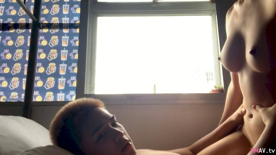 Philippine girl Rayen Portus, her boyfriend rubs her boobs very hard Philippine girl Rayen Portus, her boyfriend rubs her boobs very hard