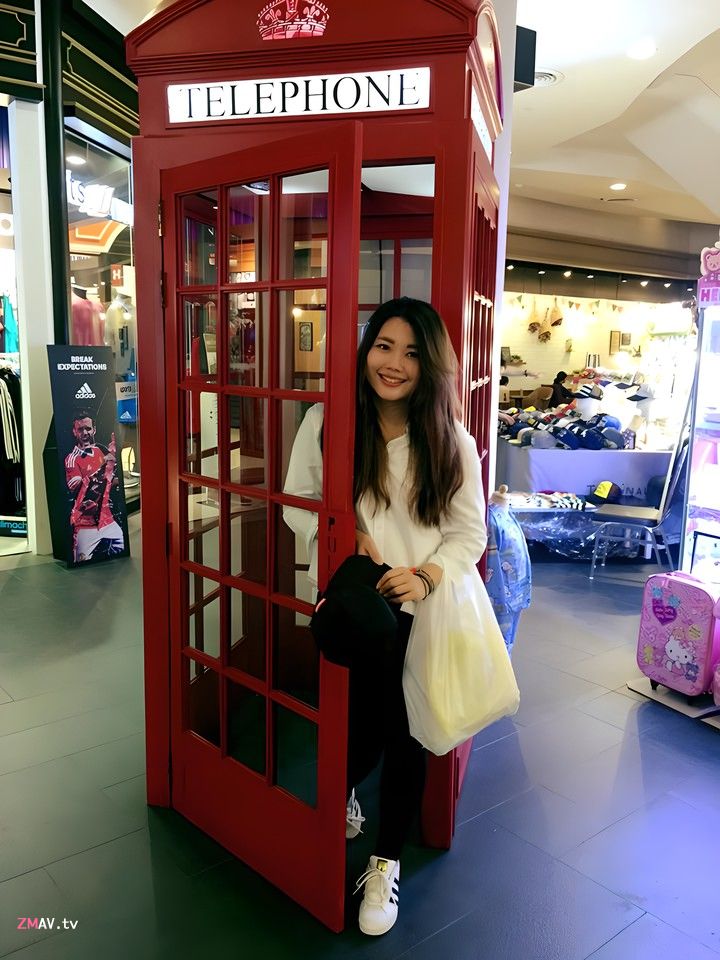 Give oral sex to boyfriend who has a long foreskin Give oral sex to boyfriend who has a long foreskin