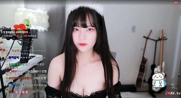 Suspected Korean girl group Qwer member Chodan's pre-debut sex video leaked, rubbing papaya big boobs