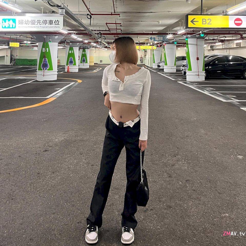 Sweet and big boobs short-haired girl 3P leaked Sweet and big boobs short-haired girl 3P leaked