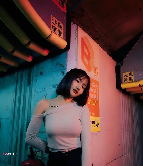 Sweet and big boobs short-haired girl 3P leaked