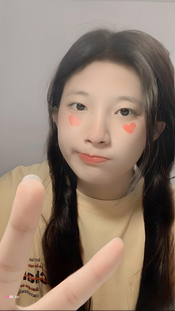 Pretty girl takes a naked selfie Pretty girl takes a naked selfie