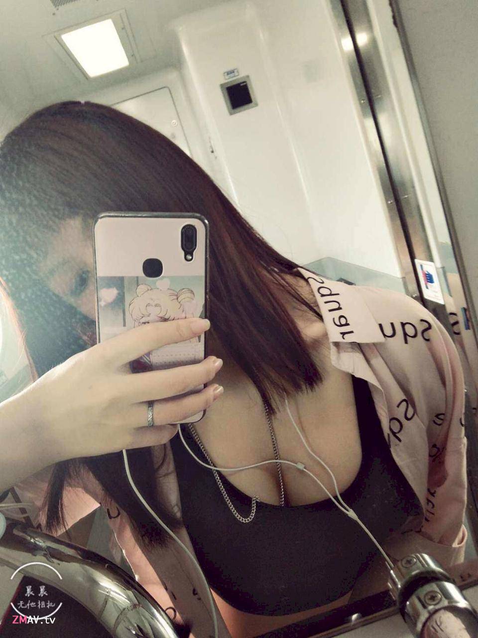 pretty girl [white tiger] with nice body curve, having sex with bf in the bedroom leaked