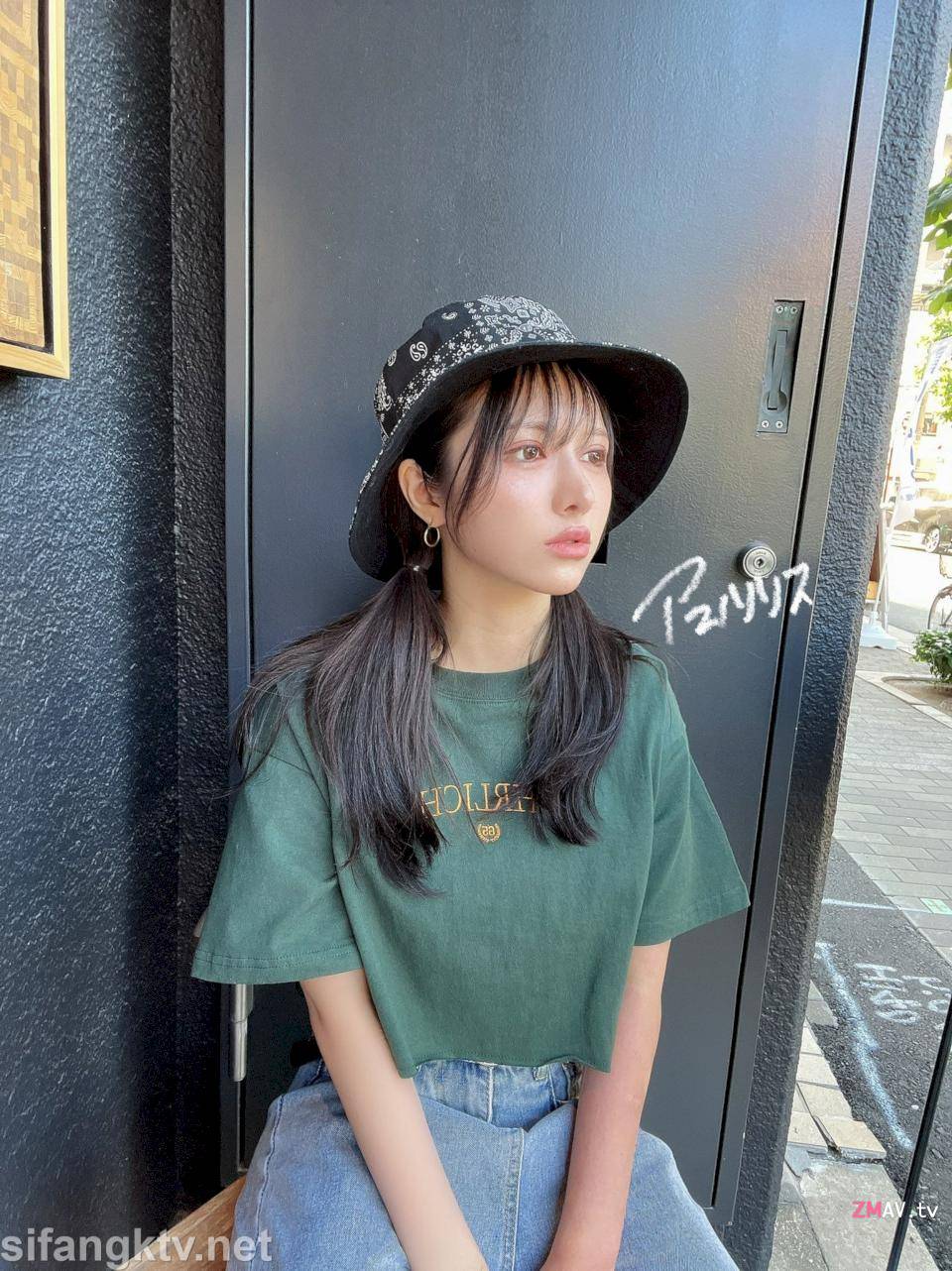 Big and long Squirting！Japanese Twitter girl RirisuAmano