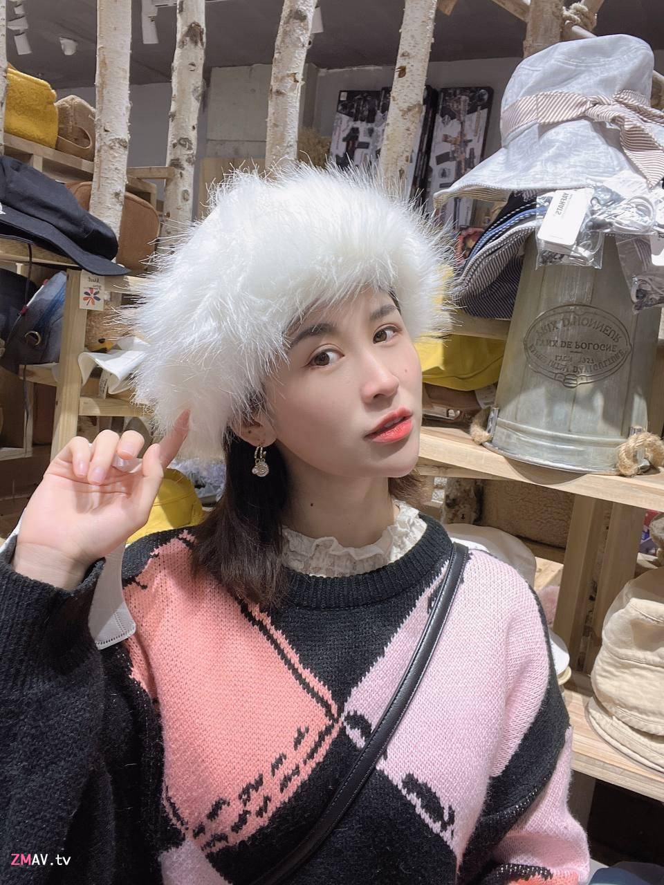 The pretty girl with rich boyfriend's selfie leaked The pretty girl with rich boyfriend's selfie leaked