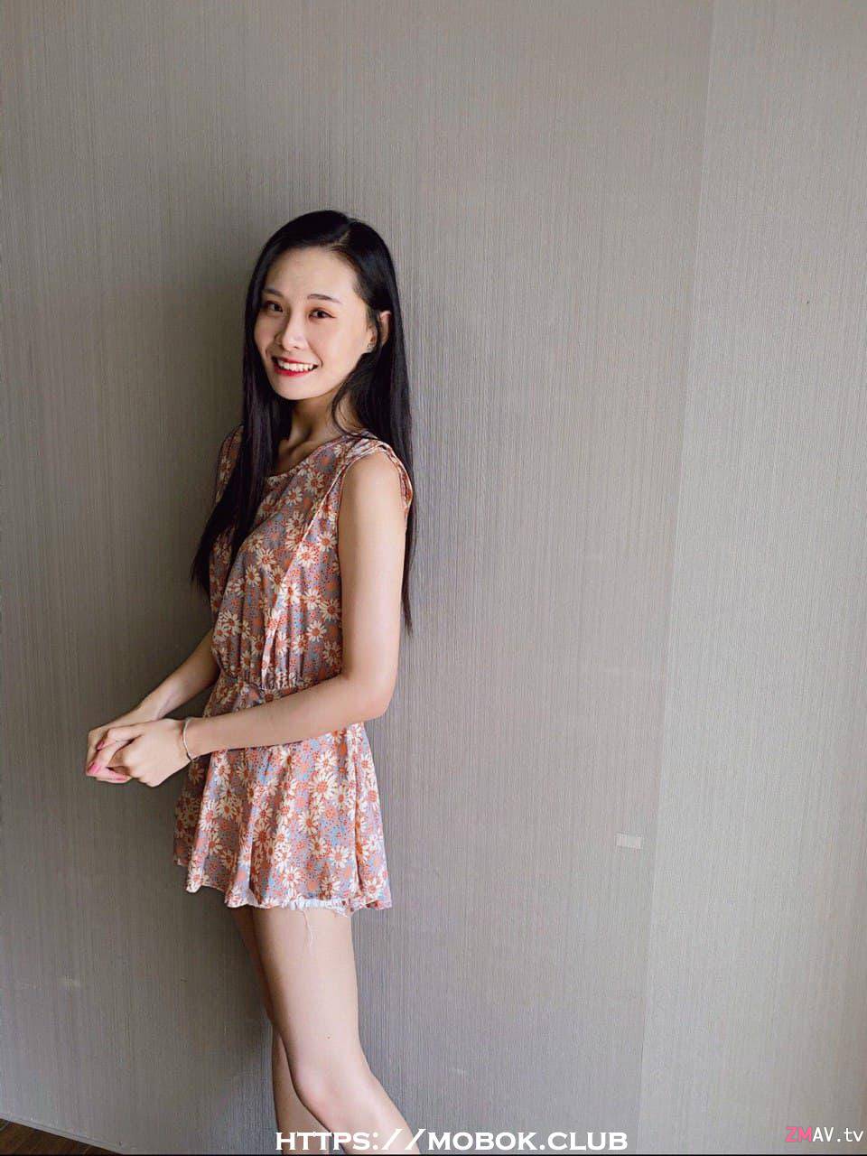 Teacher Zhong's selfie leaked Teacher Zhong's selfie leaked