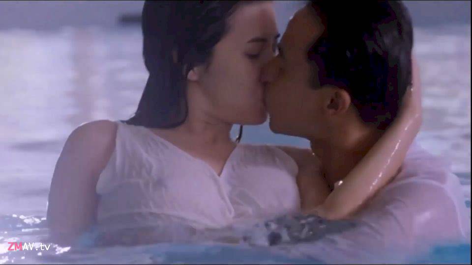 Twist 1995 HD Digital remastering, actress Suki Kwan big boobs is super attractive