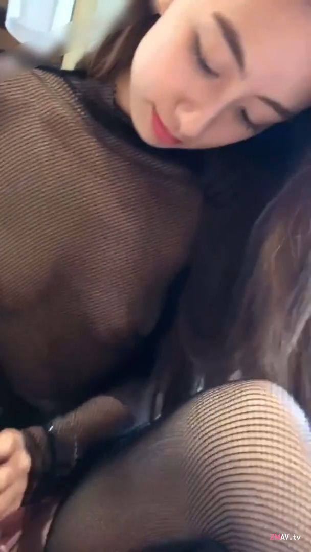 Beautiful girl private videos with her boyfriend at home and in the hotel leaked