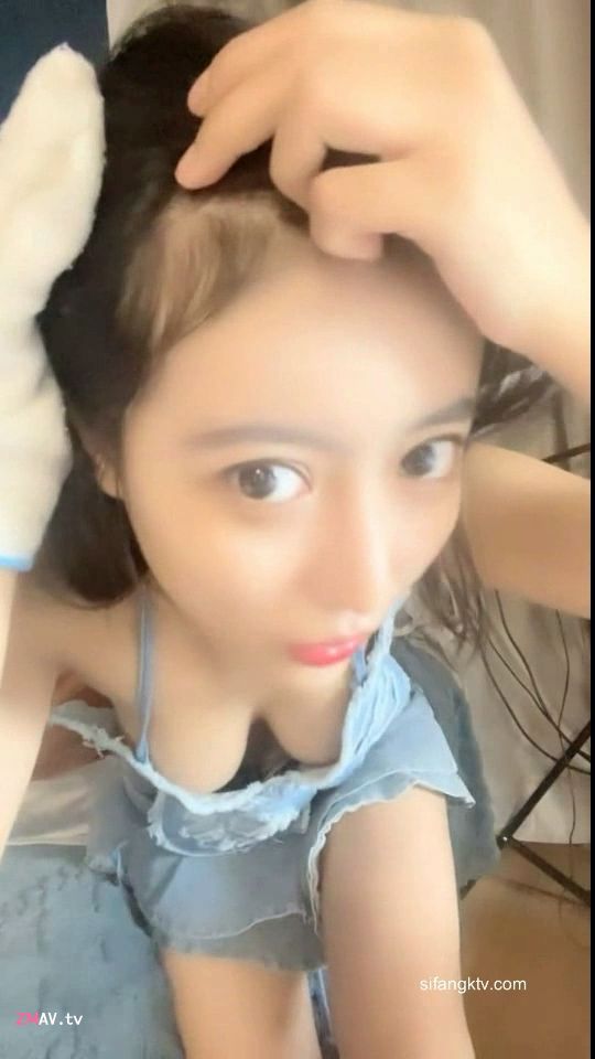 Pure and sweet girl adult live broadcast, natural beautiful boobs Pure and sweet girl adult live broadcast, natural beautiful boobs