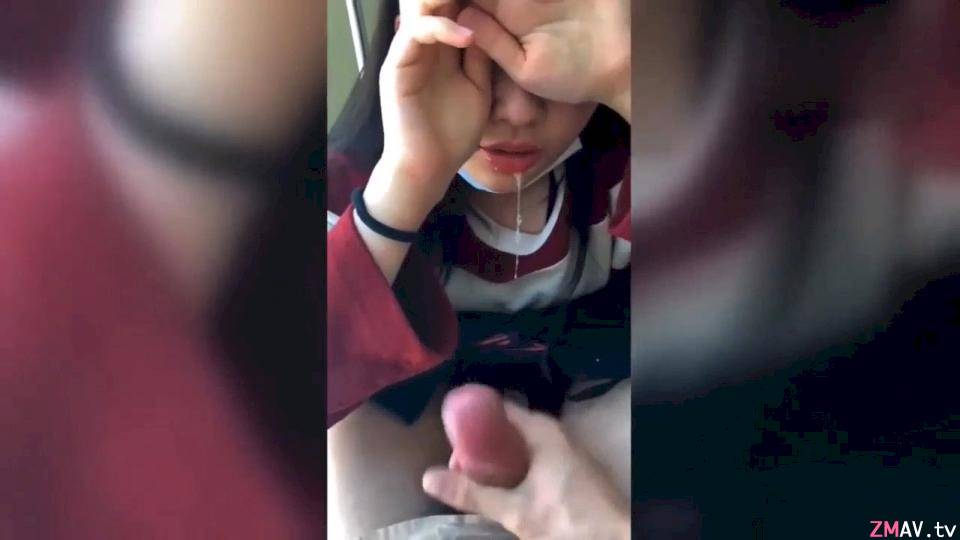 Foshan high school student scandal, glasses girl sucking cock technique is awkward, big ass is fucked by scumbag