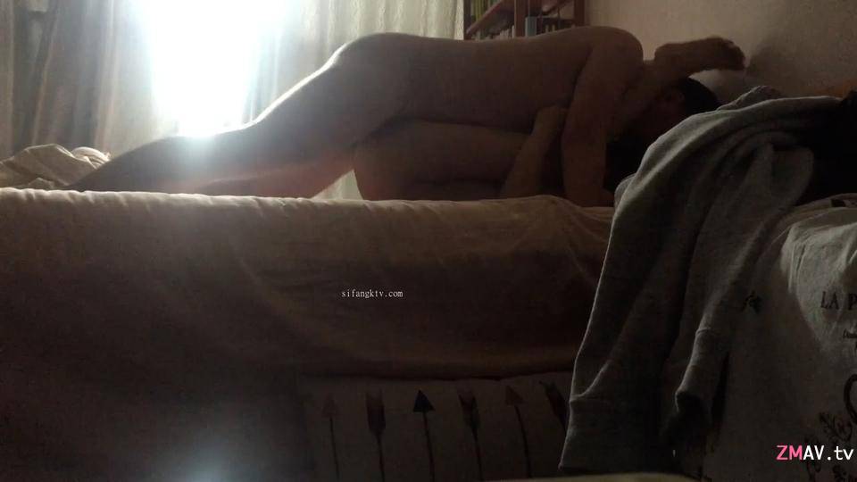 A bald teacher at a business school in Hebei had an affair with a student A bald teacher at a business school in Hebei had an affair with a student