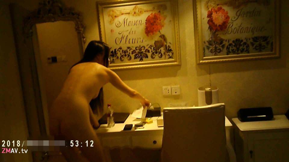 Hotel hookup, the girl is tall and sweet