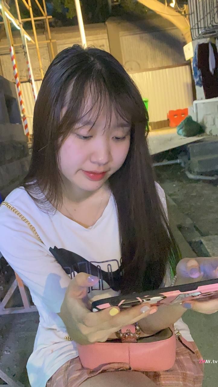 A very attractive college girl A very attractive college girl