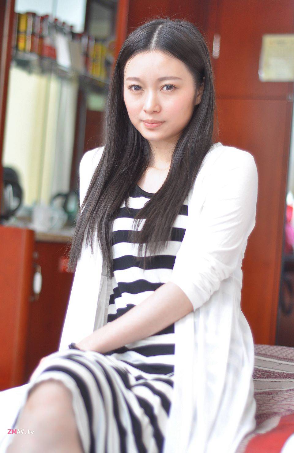 Sexy beauty model [Huan Huan] private shooting, the photographer adds money for special service
