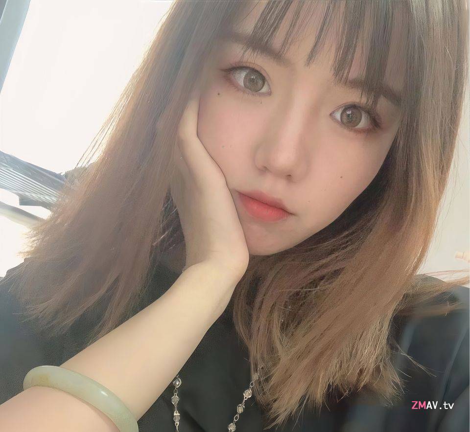My pretty girlfriend is very shy