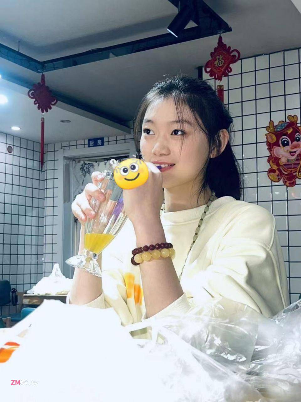 Teachers College Dance Department, a beautiful girl with a very different look