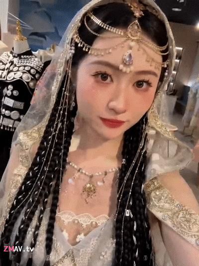 富二代真实约炮，【fKabuto】，05年大学生，极品校花高颜值女神，有生活照，身材一流皮肤白