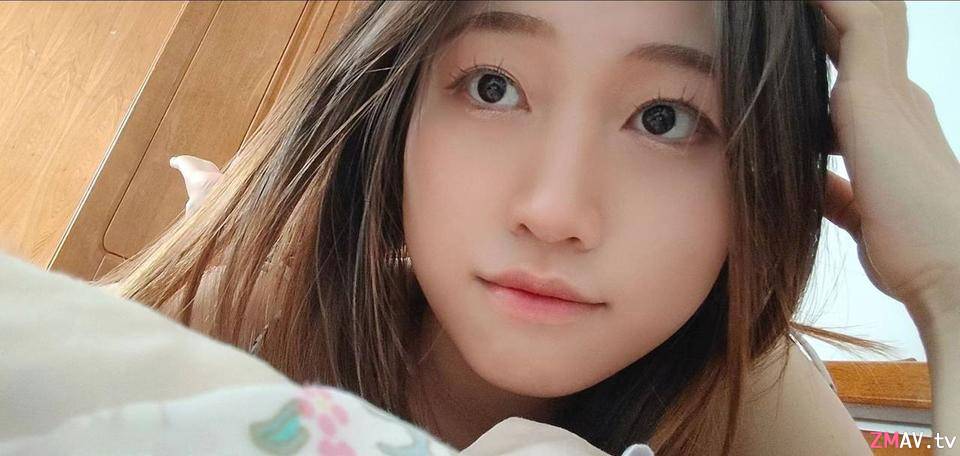 Jilin college student and her boyfriend's multi-camera selfie 