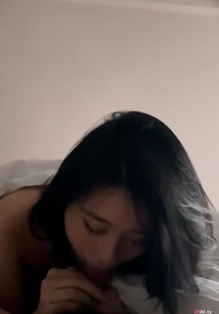 Liaoning Media College campus goddess passionate 3P sex video