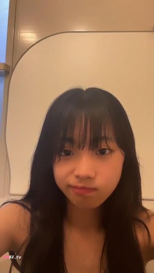 Beautiful girl live broadcast, round butt, nice curves