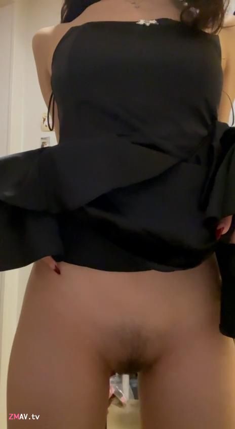 The face and body figure are good, the round and silky butt is super tempting