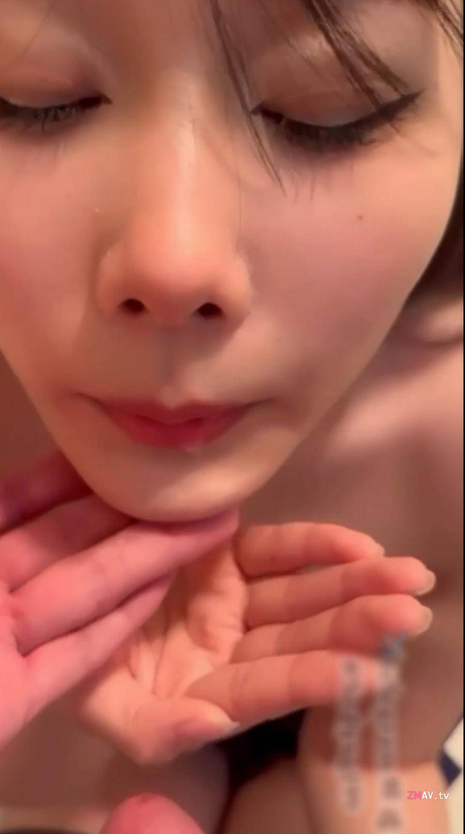 Hookup with sweet long hair girl with perfect face reveal, good looks and great body, sex in front of a mirror in hotel