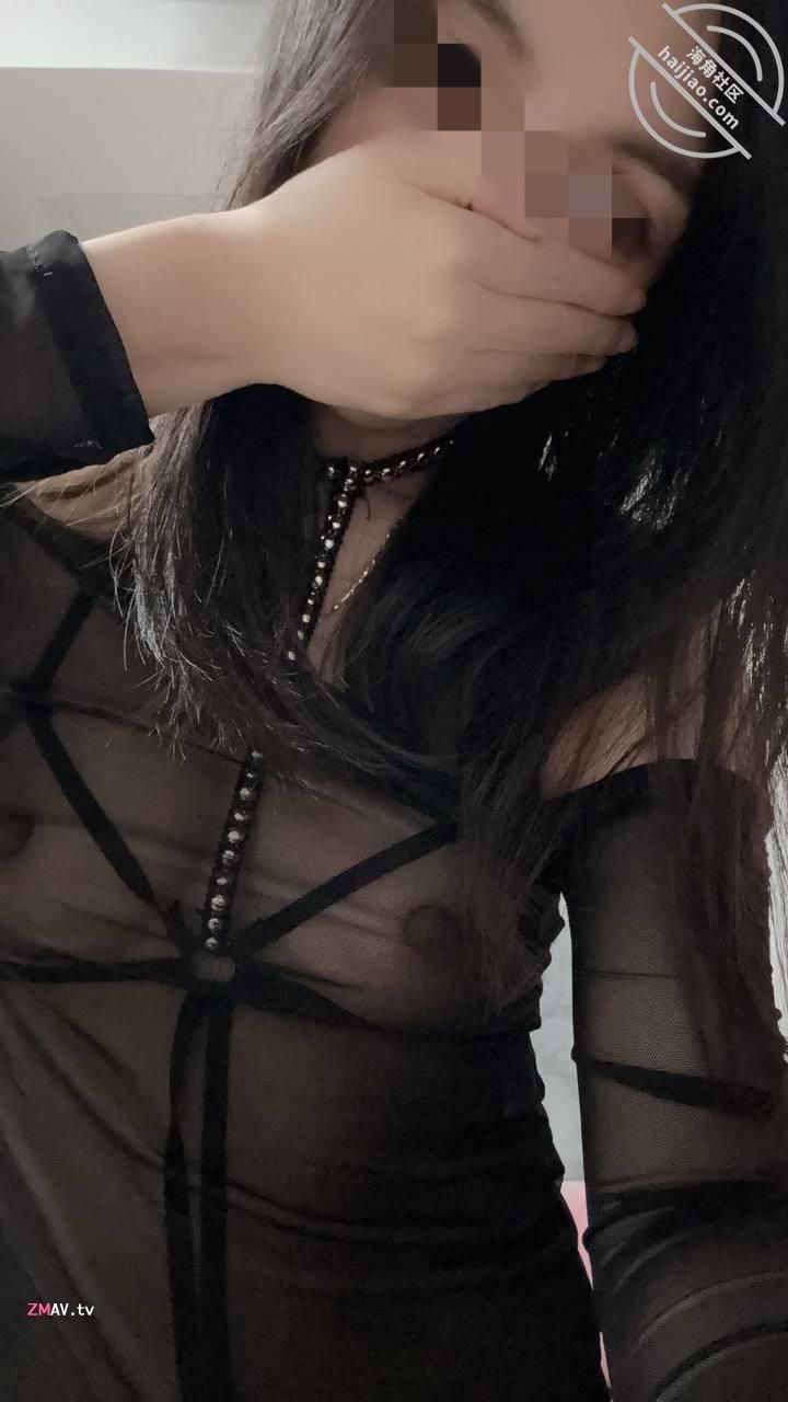 [Having an affair with my son's kindergarten teacher] Teacher Xiao Zhu 32 yo and still has no children. She has a great figure and long legs! He said he would delete the sex video later, but then posted it online