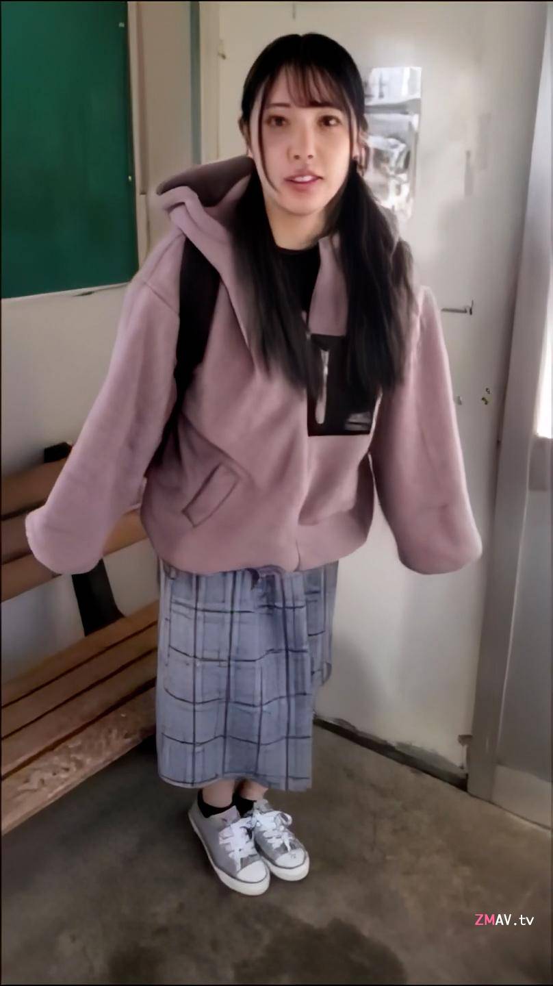 FC2-PPV-1293958 Shiramomo Hana, Innocent fair-skinned girl. Memories of a trip to the snowy mountains