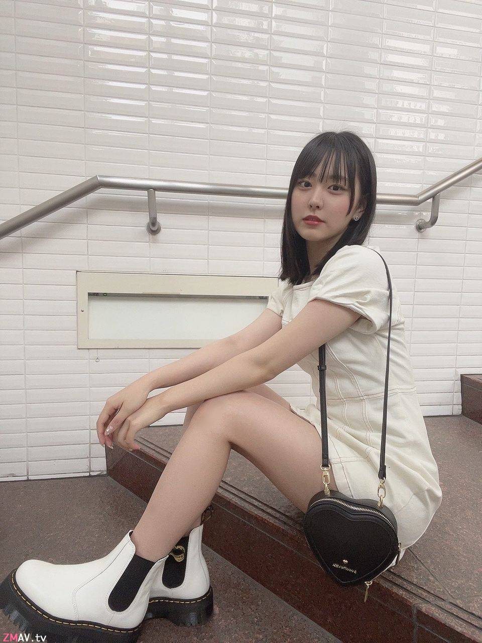 Japanese internet celebrity tomoka oyakawa selfie with her boyfriend