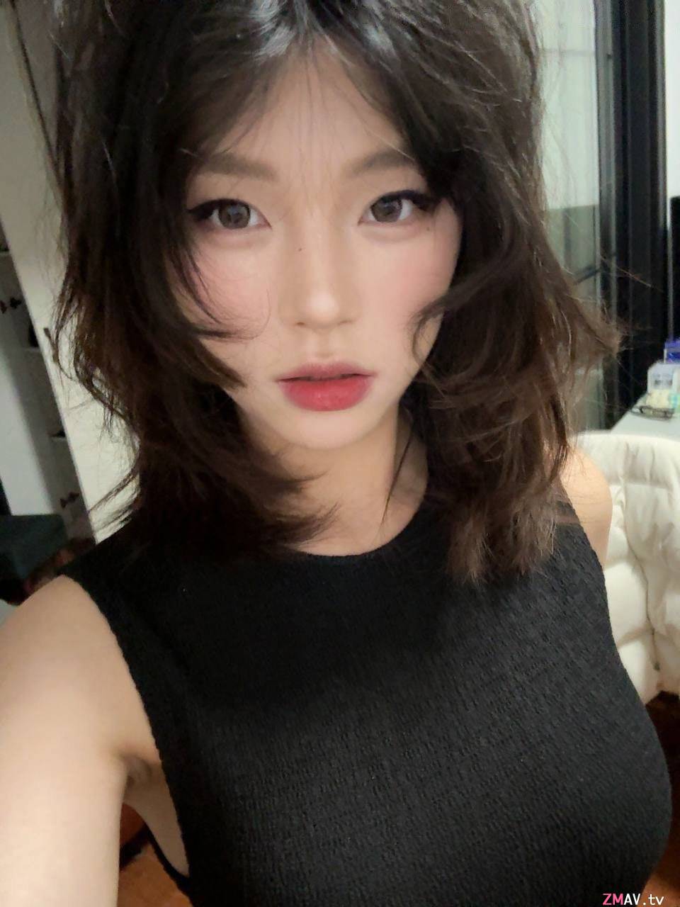 Twitter girl [TuTu Jie / Wang Qiang 666], sweet face and great figure