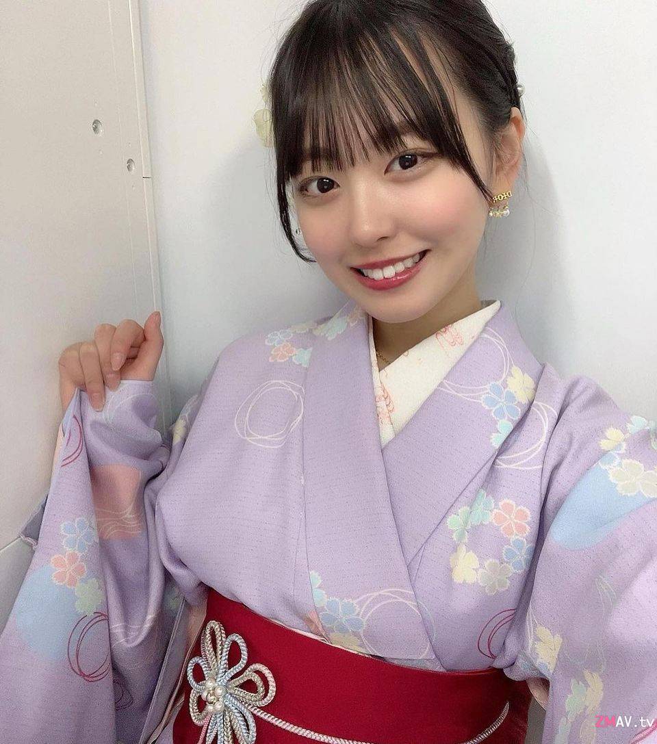 Japanese internet celebrity tomoka oyakawa selfie with her boyfriend