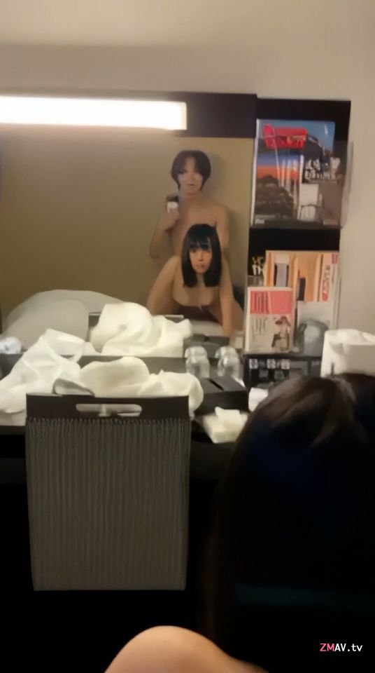 Japanese internet celebrity tomoka oyakawa selfie with her boyfriend