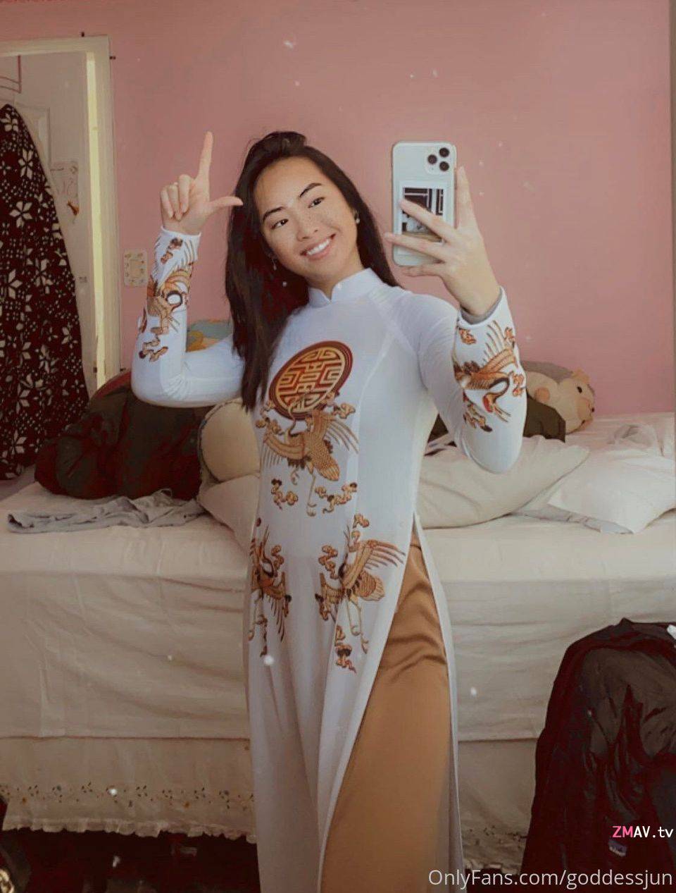 Sweet, curvy, fit figure Sweet, curvy, fit figure