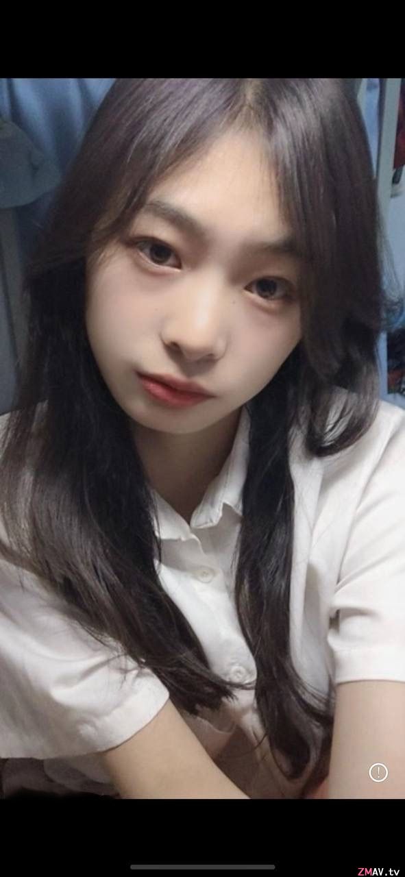 Beautiful TikTok girl was blindfolded while making love with her boyfriend in a room