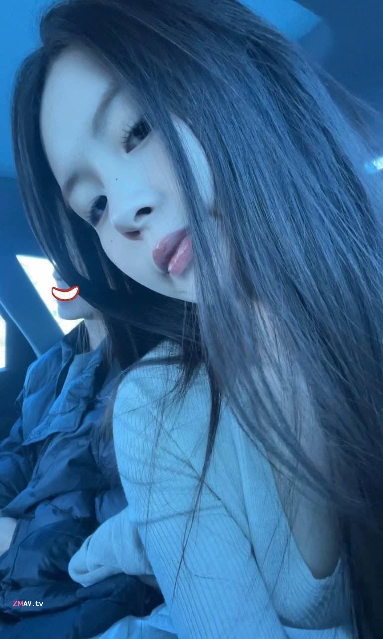 Pretty sweet girl having sex with bf