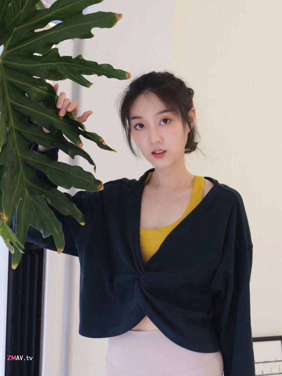 Sichuan Jiaotong University dance student